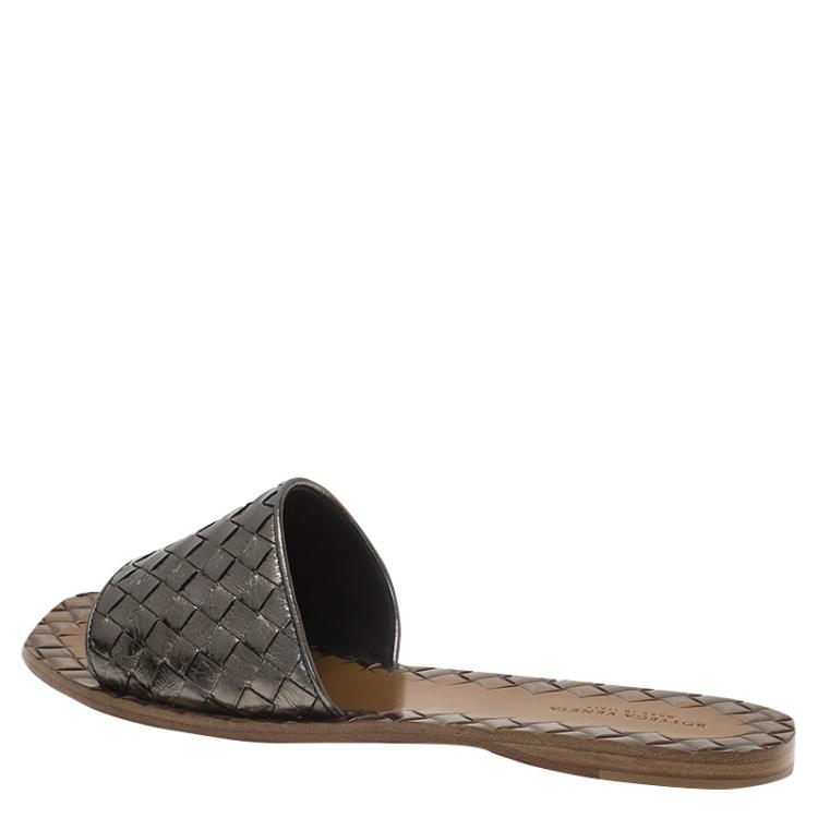 Pre Owned Bottega Veneta Silver Intrecciato Leather Flat Slides Size 37
