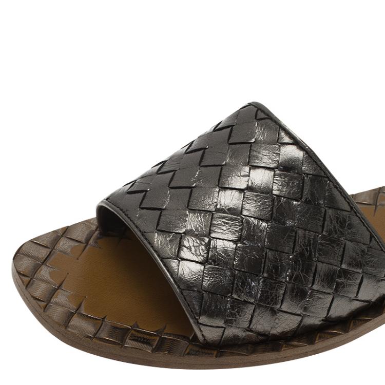 Pre Owned Bottega Veneta Silver Intrecciato Leather Flat Slides Size 37