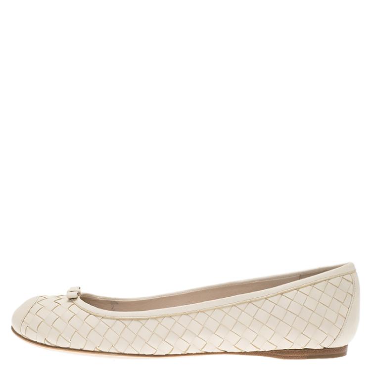Pre Owned Bottega Veneta Cream Intrecciato Leather Bow Ballet Flats Size 39.5