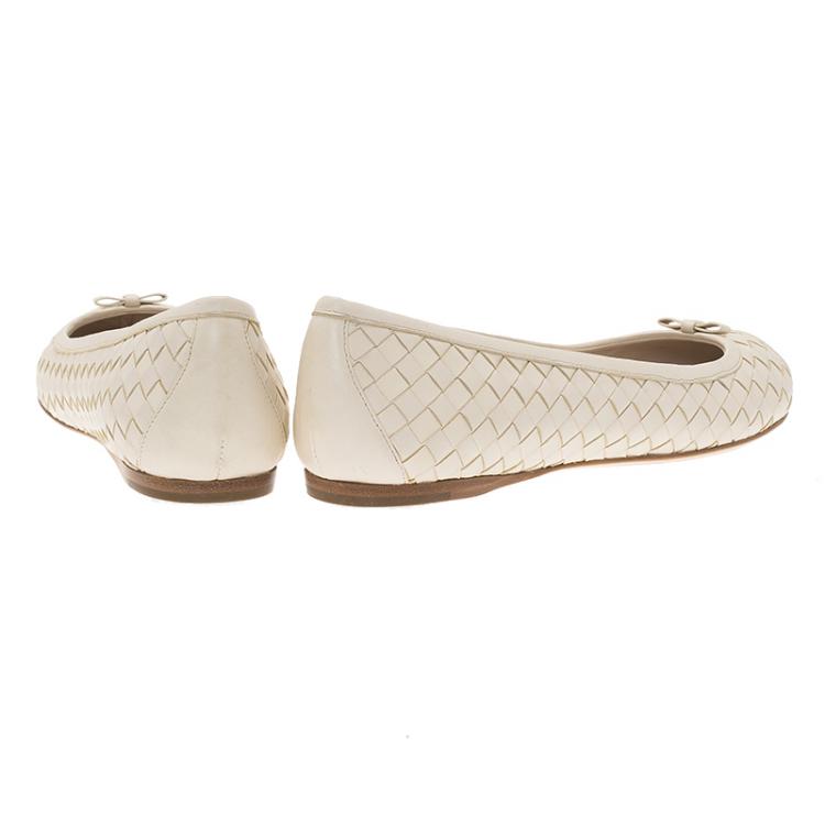 Pre Owned Bottega Veneta Cream Intrecciato Leather Bow Ballet Flats Size 39.5