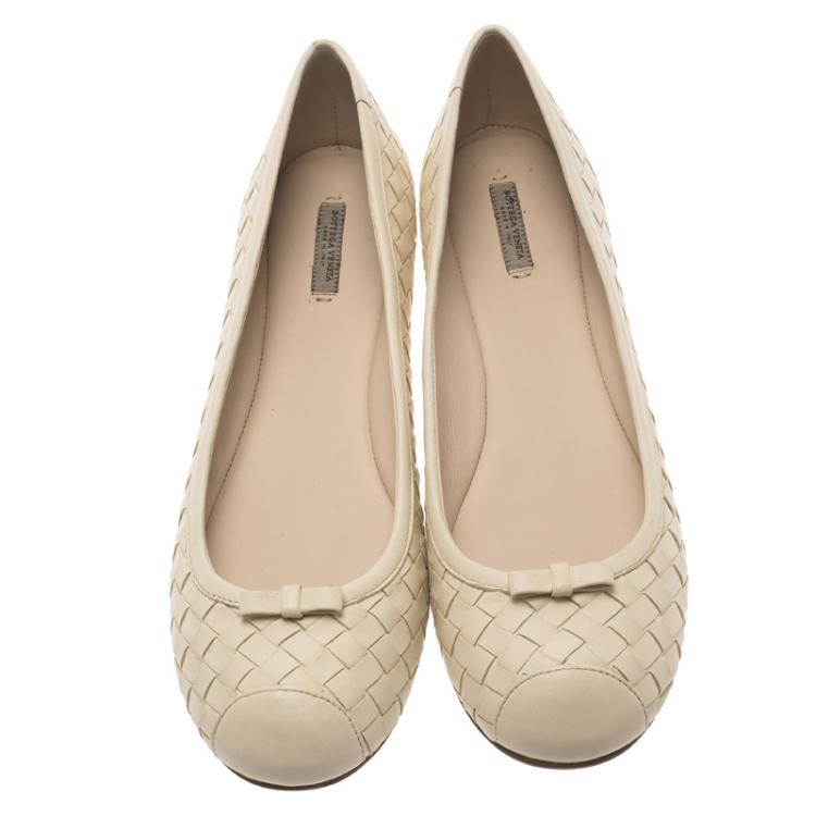 Pre Owned Bottega Veneta Cream Intrecciato Leather Bow Ballet Flats Size 39.5