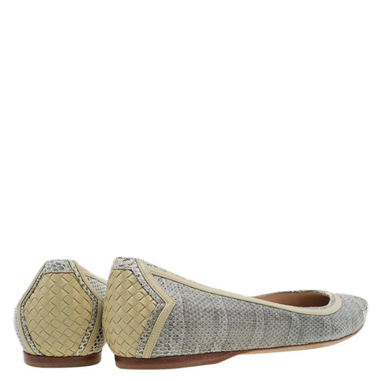 Pre Owned Bottega Veneta Grey Python Ballet Flats Size 40