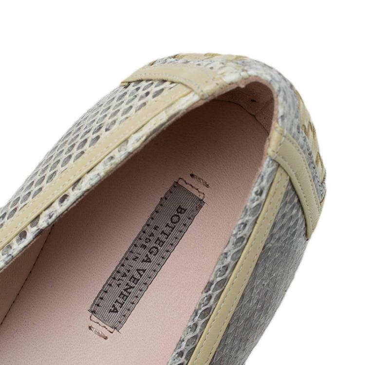 Pre Owned Bottega Veneta Grey Python Ballet Flats Size 40