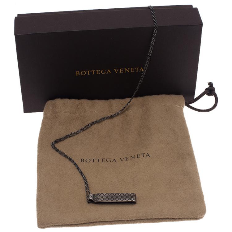 Pre Owned Bottega Veneta Oblong Silver Pendant Unisex Necklace