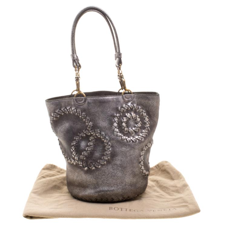 Pre Owned Bottega Veneta Metallic Silver Intrecciato Detail Cervo Leather Bucket Bag