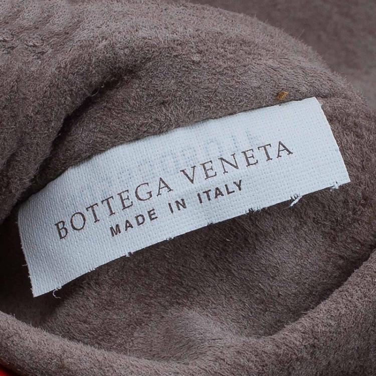 Pre Owned Bottega Veneta Red Intrecciato Nappa Leather Messenger Bag