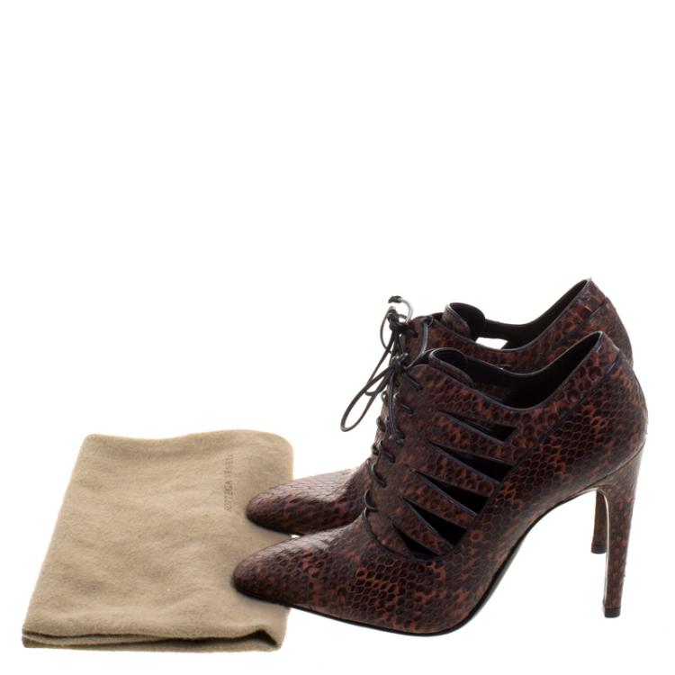 Pre Owned Bottega Veneta Burgundy Python Cutout Lace-Up Ankle Boots Size 36