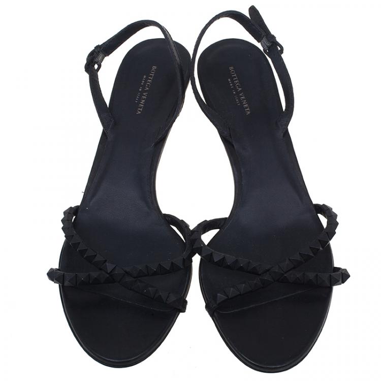 Pre Owned Bottega Veneta Black Leather Studded Slingback Sandals Size 41 