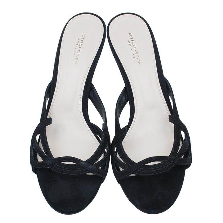Pre Owned Bottega Veneta Black Suede Slides Size 40