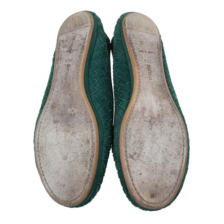 Pre Owned Bottega Veneta Green Intrecciato Suede Carpet Slippers Size 39.5 