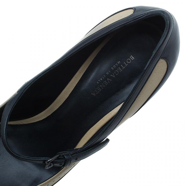 Pre Owned Bottega Veneta Black and White Leather Brogue Mary Jane Pumps Size 38