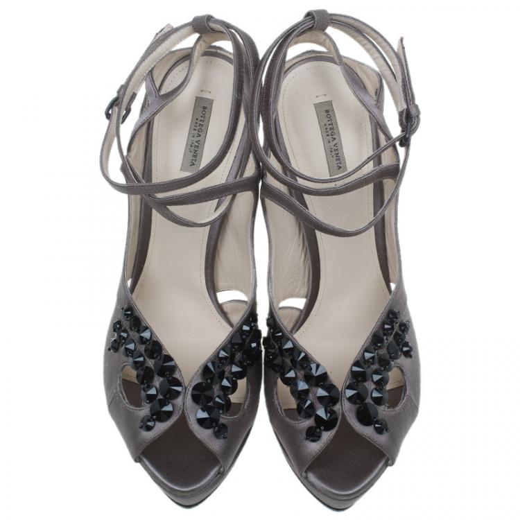 Pre Owned Bottega Veneta Grey Embellished Satin Ankle Strap Platform Sandals Size 40