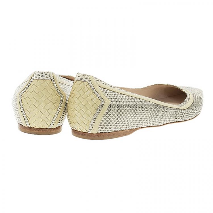 Pre Owned Bottega Veneta Cream Python Ballet Flats Size 39 