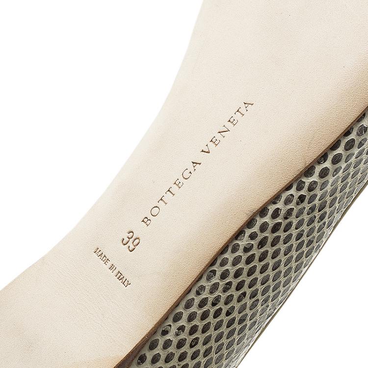 Pre Owned Bottega Veneta Cream Python Ballet Flats Size 39 