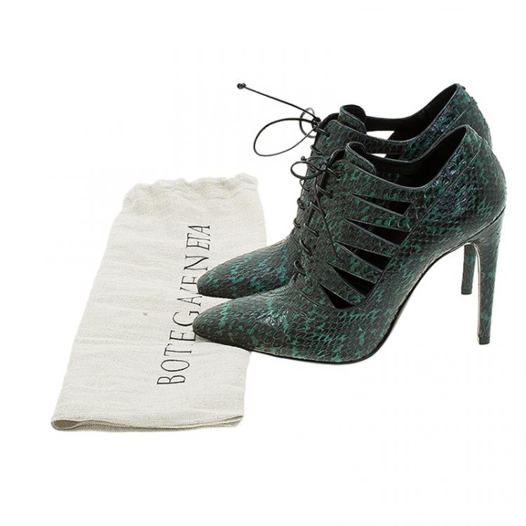 Pre Owned Bottega Veneta Green Python Cutout Lace-Up Ankle Boots Size 39