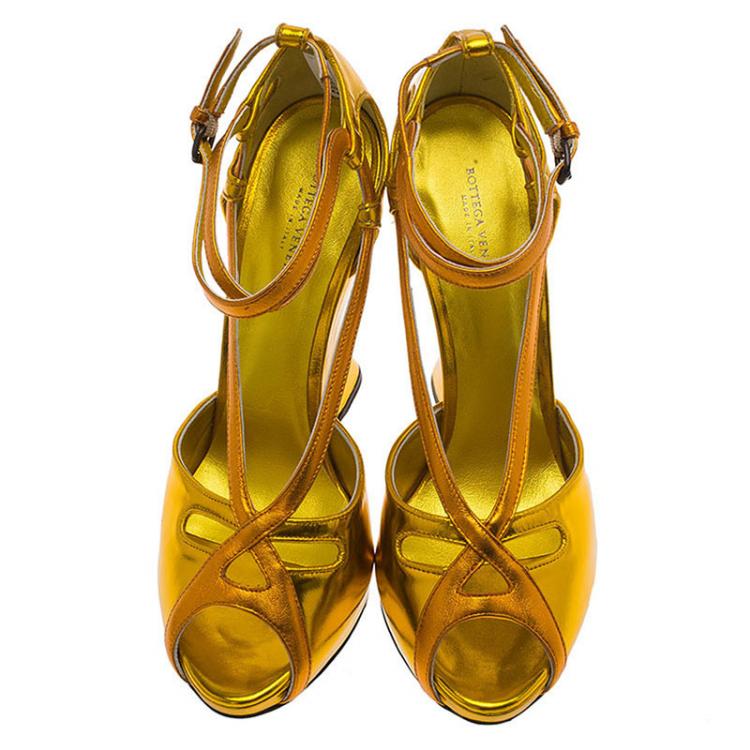 Pre Owned Bottega Veneta Gold Leather Cut-Out Ankle Strap Wedge Sandals Size 39.5