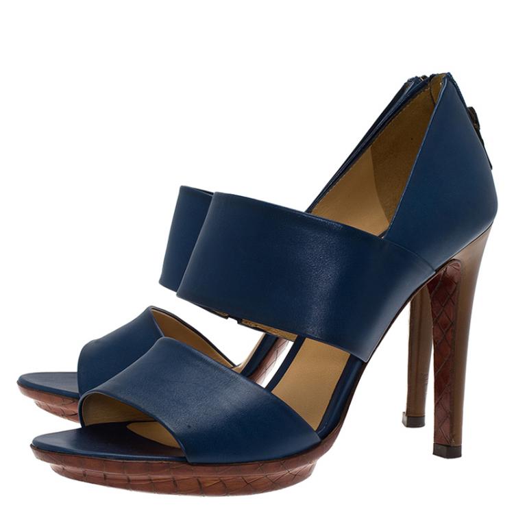 Pre Owned Bottega Veneta Blue Leather Wide Strap Sandals Size 37.5