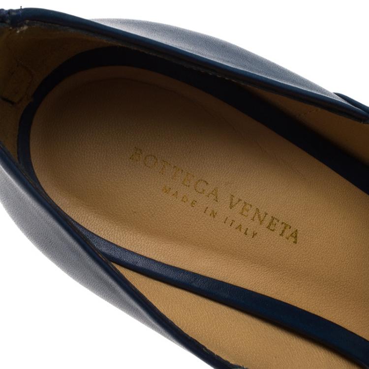 Pre Owned Bottega Veneta Blue Leather Wide Strap Sandals Size 37.5
