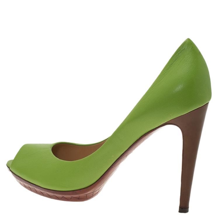 Pre Owned Bottega Veneta Green Leather Peep Toe Pumps Size 40.5