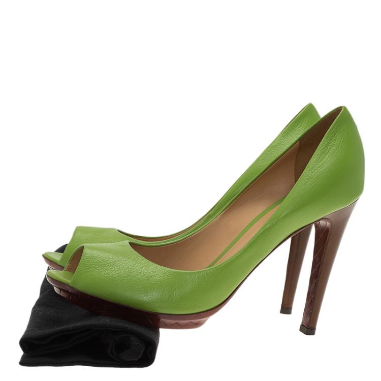 Pre Owned Bottega Veneta Green Leather Peep Toe Pumps Size 40.5