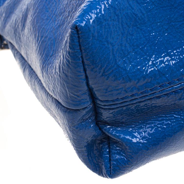 Pre Owned Burberry Blue Patent Leather Large The Petal Clutch
