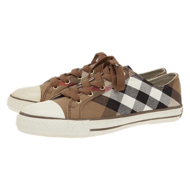 مملوكة مسبقًا Burberry Beige Novacheck Canvas and Leather Sneakers Size 40