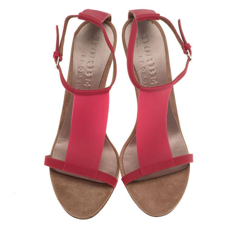 Pre Owned Burberry Prorsum Red Vinyl Sandals Size 39