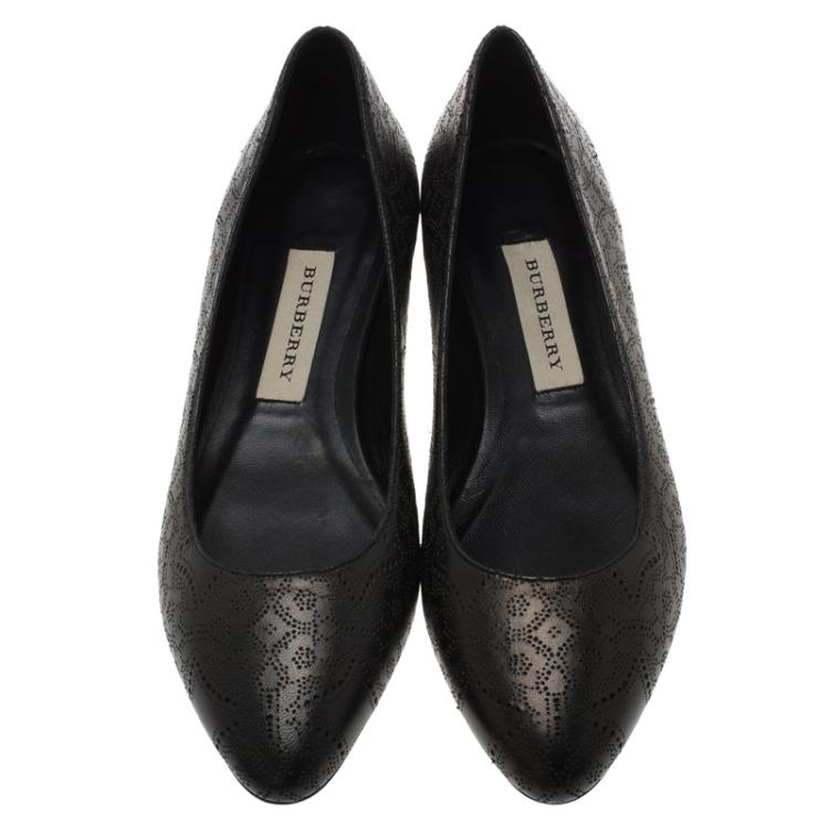 Pre Owned Burberry Black Perforated Leather Musgrave Ballet Flats Size 37