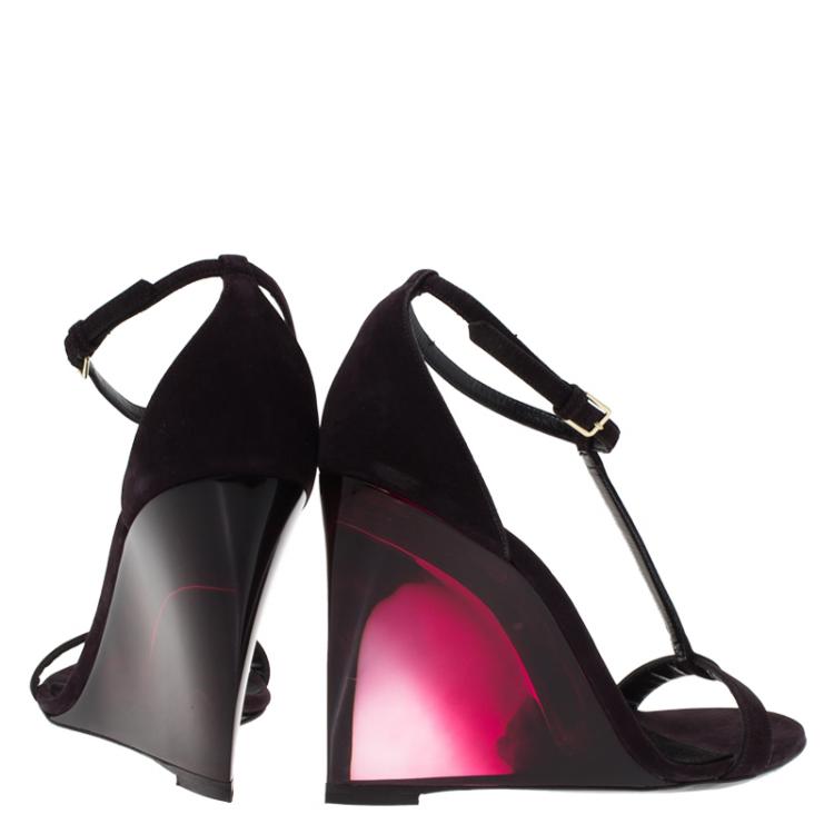مملوكة مسبقًا Burberry Prorsum Purple Suede Leyburn Lucite Wedge Sandals Size 37.5