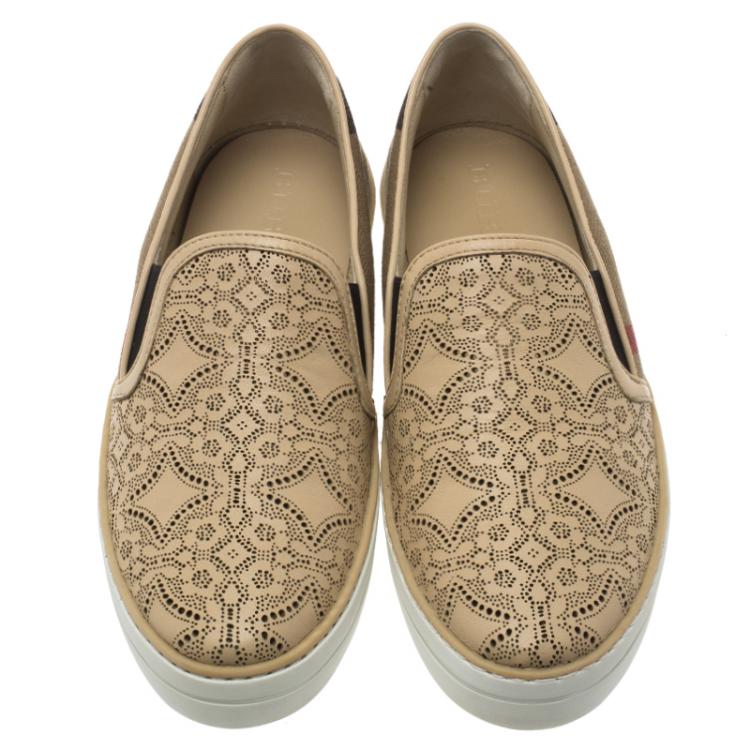 Pre Owned Burberry Beige Novacheck Canvas and Laser Cut Leather Gauden Slip On Sneakers Size 40