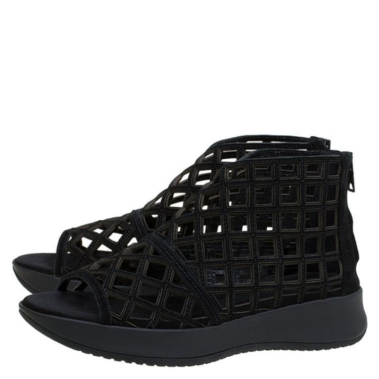 Pre Owned Burberry Black Suede Gladiator Platform Sandals Size 37