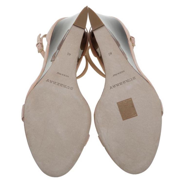 مملوكة مسبقًا Burberry Prorsum Blush Pink Suede Leyburn Lucite Wedge Sandals Size 40