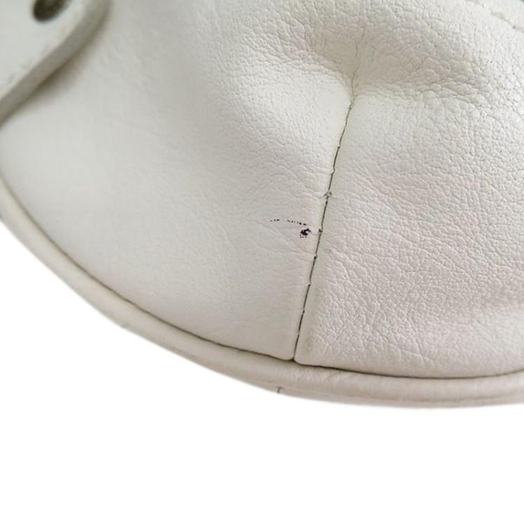 مملوكة مسبقًا Burberry White Leather Messenger Bag