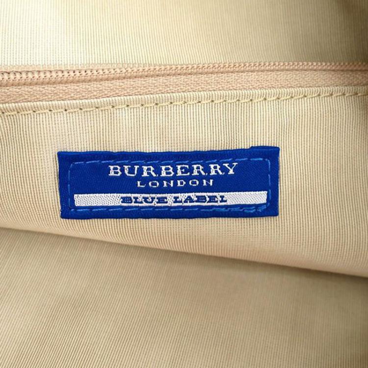 مملوكة مسبقًا Burberry White Leather Messenger Bag