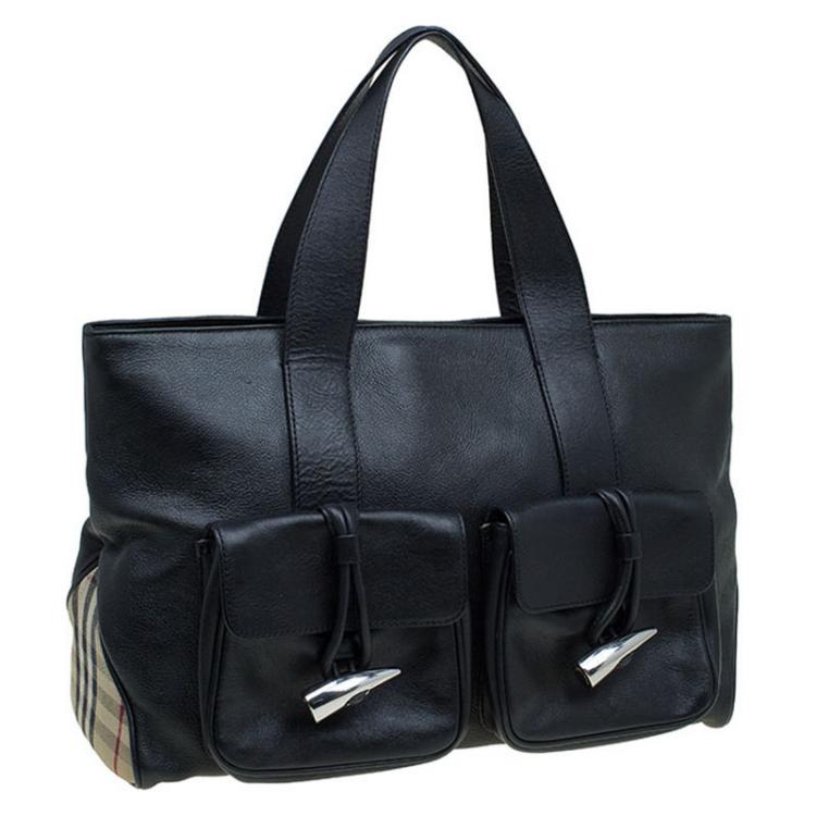 Pre Owned Burberry Black Leather Large Horn Toggle Tote
