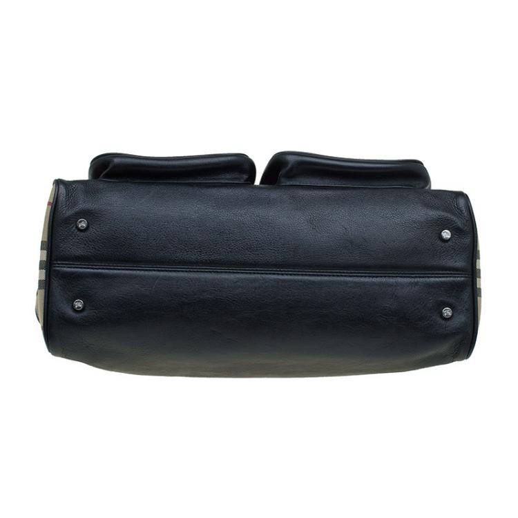Pre Owned Burberry Black Leather Large Horn Toggle Tote