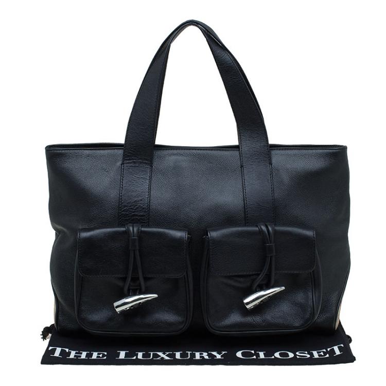 Pre Owned Burberry Black Leather Large Horn Toggle Tote