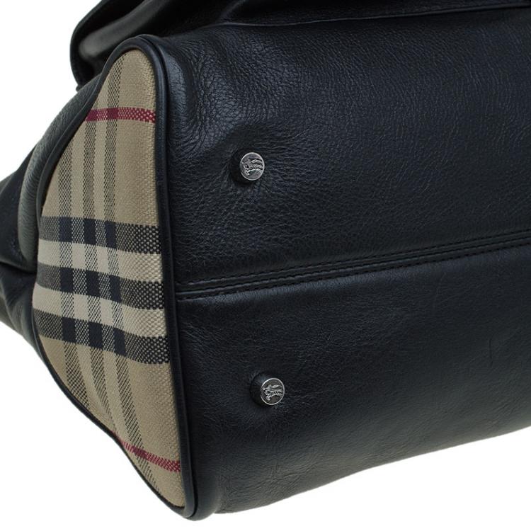 Pre Owned Burberry Black Leather Large Horn Toggle Tote
