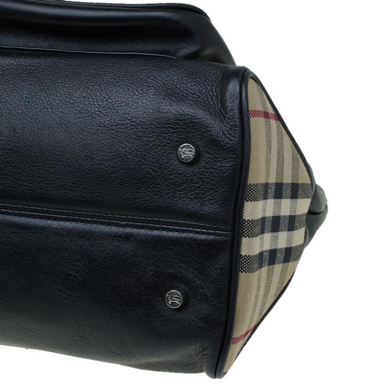 Pre Owned Burberry Black Leather Large Horn Toggle Tote