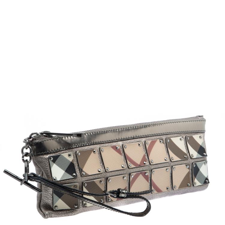 Pre Owned Burberry Metallic Silver Nova Check PVC and Leather Ashcombe Clutch