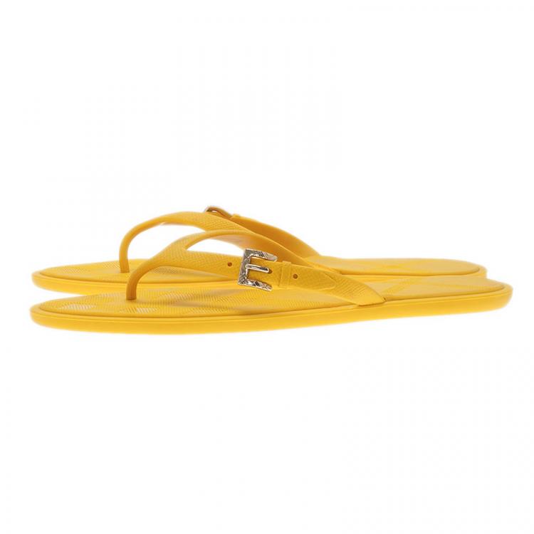 Pre Owned Burberry Yellow Wallford Rubber Flip Flops Size 38 