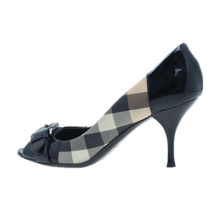 Pre Owned Burberry Novacheck Canvas and Leather Buckle Pumps Size 37