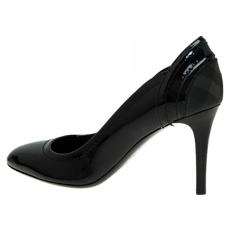 Pre Owned Burberry Black Patent and Check Canvas Pumps Size 35
