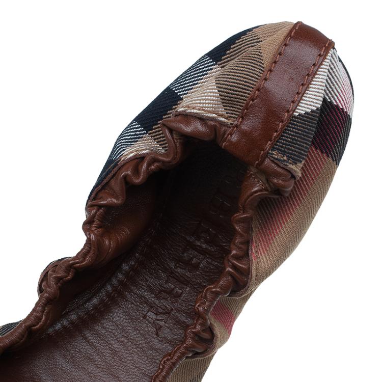 Pre Owned Burberry Novacheck Canvas and Leather Buckle Ballet Flats Size 39