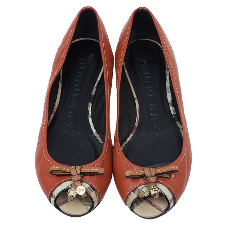 Pre Owned Burberry Orange Leather And Nova Coated Canvas Peep Toe Flats Size 38.5