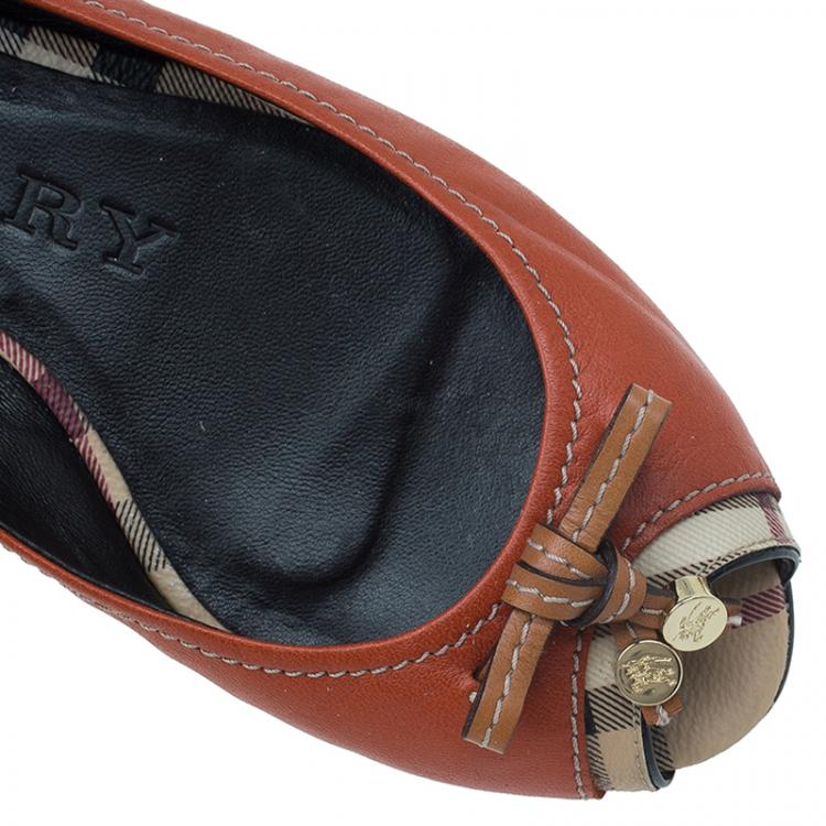 Pre Owned Burberry Orange Leather And Nova Coated Canvas Peep Toe Flats Size 38.5
