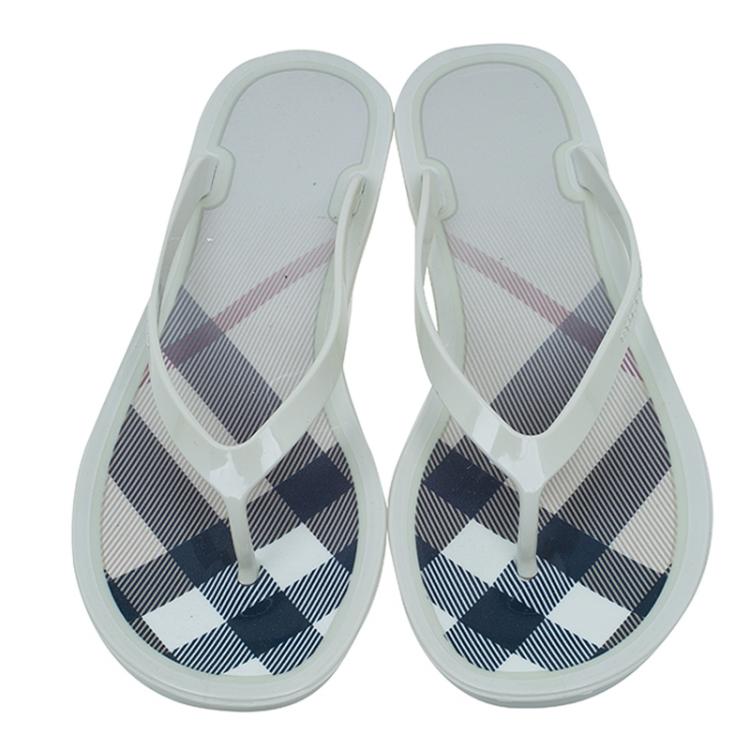 Pre Owned Burberry Cream Novacheck Rubber Thong Sandals Size 36