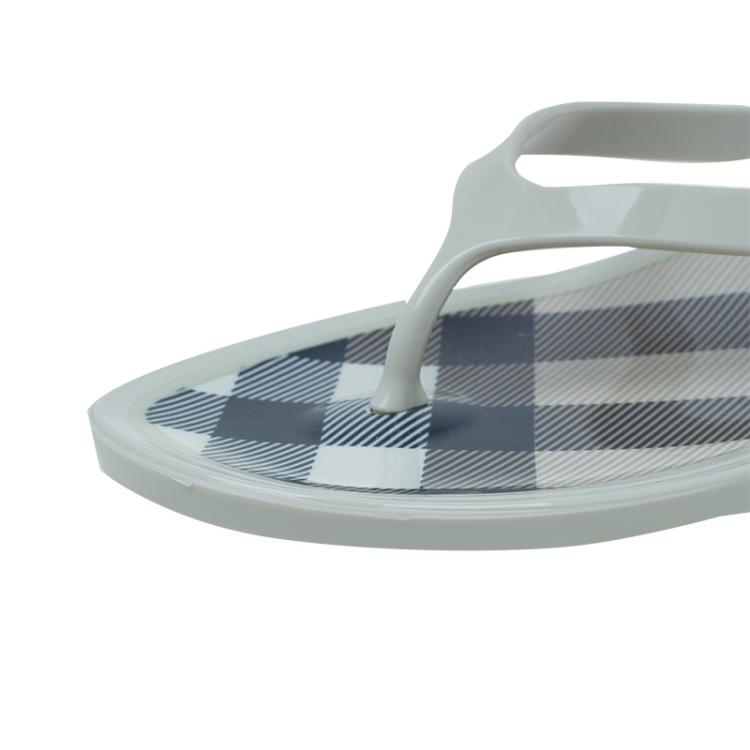 Pre Owned Burberry Cream Novacheck Rubber Thong Sandals Size 36