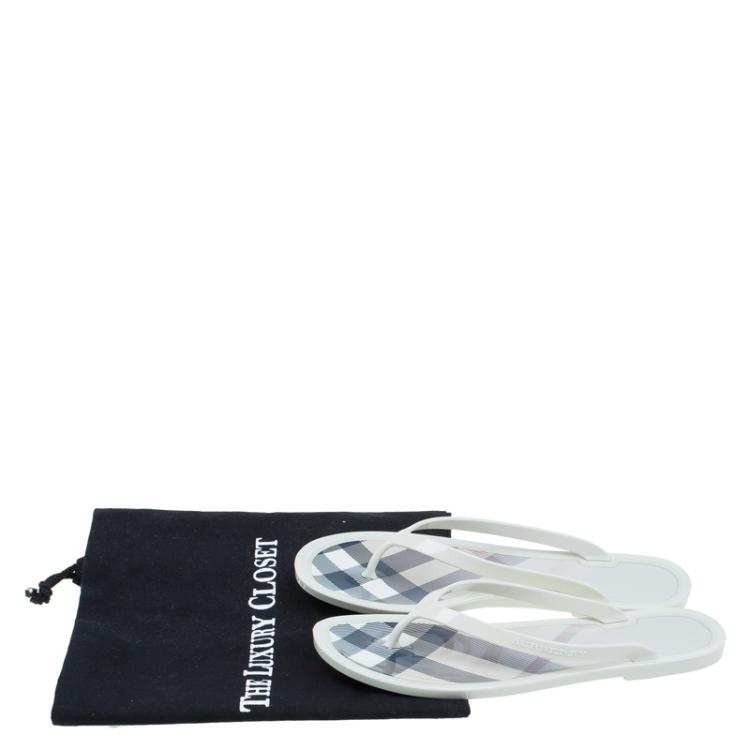 Pre Owned Burberry Cream Novacheck Rubber Thong Sandals Size 36
