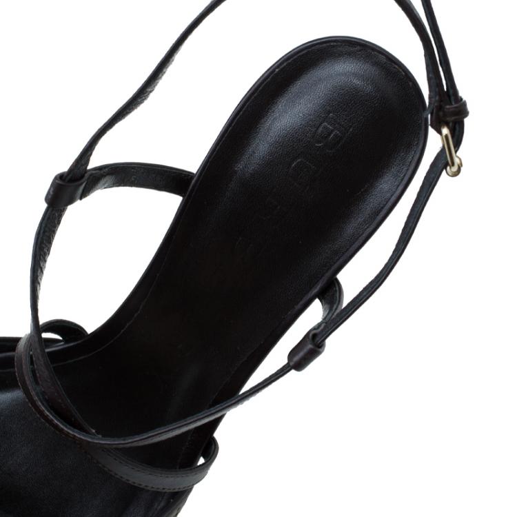 مملوكة مسبقًا Burberry Brown Leather and Novacheck Tassel Criss Cross Sandals Size 37.5